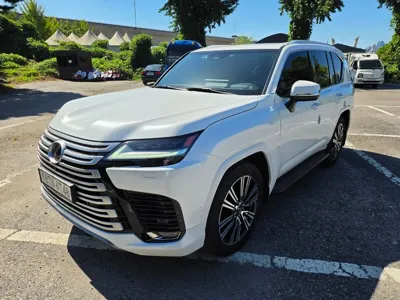Lexus LX
