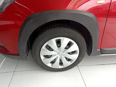 Toyota Yaris L