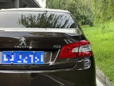 Peugeot 408