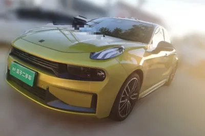 Lynk & Co 03