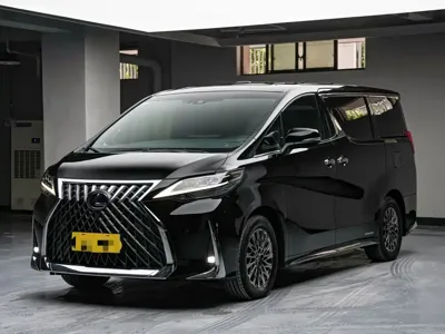 Lexus LM