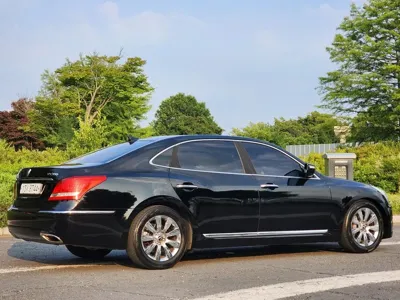 Hyundai Equus