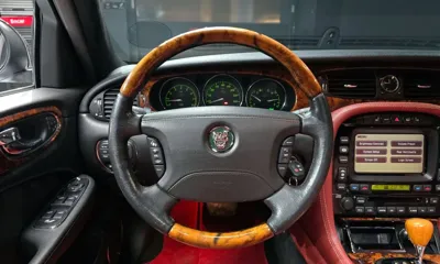Jaguar XJ-8