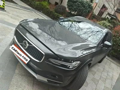 Volvo V90
