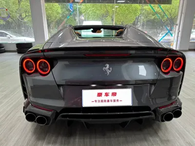 Ferrari 812