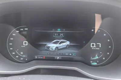 Roewe i5