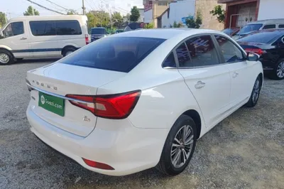 Roewe i5