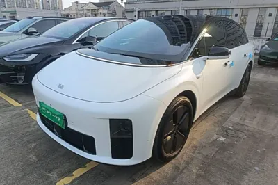 Li Auto Li Auto i6