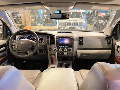 Toyota Sequoia