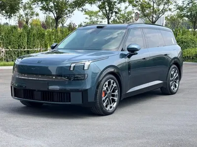 Lynk & Co 领克900