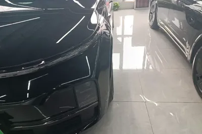 Li Auto L8