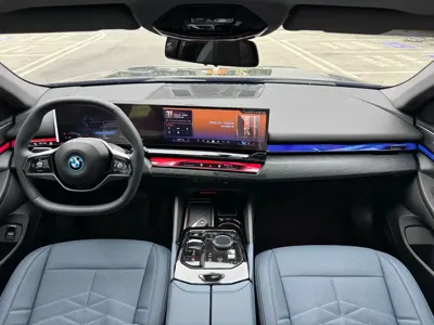 BMW i5