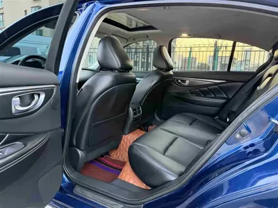 Infiniti Q50L