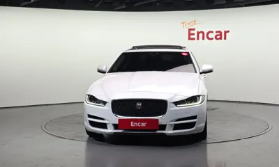 Jaguar XE