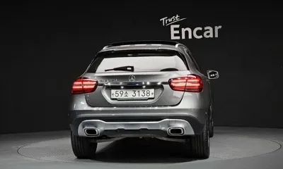 Mercedes-Benz GLA-Class