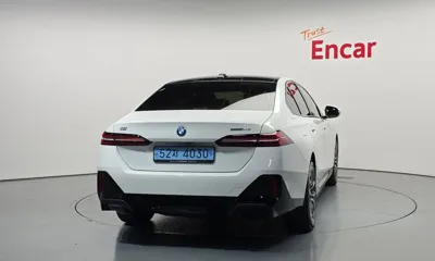 BMW i5