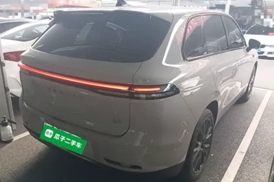 Leapmotor C10