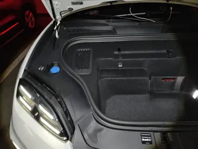 Porsche Macan EV