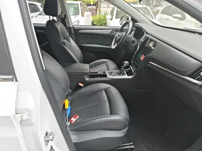 Roewe RX5