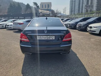 Hyundai Equus
