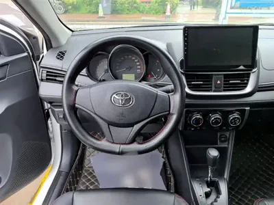 Toyota Yaris L