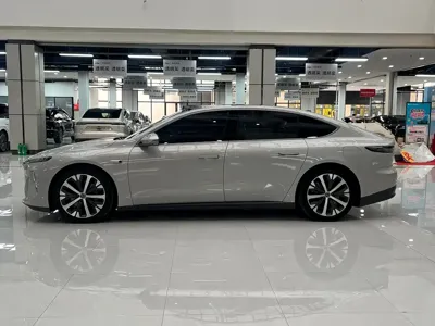 Nio ET7