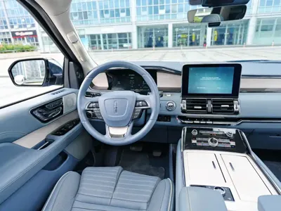 Lincoln Navigator