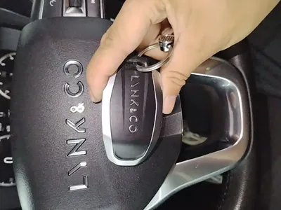Lynk & Co 02