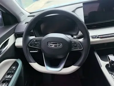 Geely L HiP
