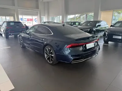 Audi A7L