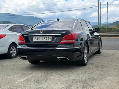 Hyundai Equus