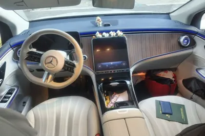 Mercedes-Benz EQE SUV