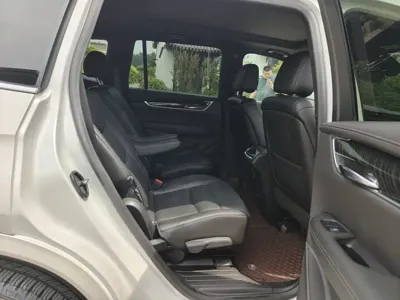 Cadillac XT6
