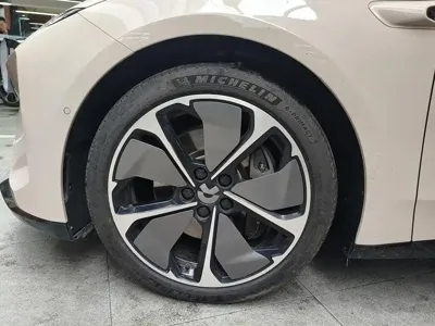 Nio ET5