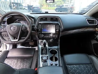 Nissan Maxima