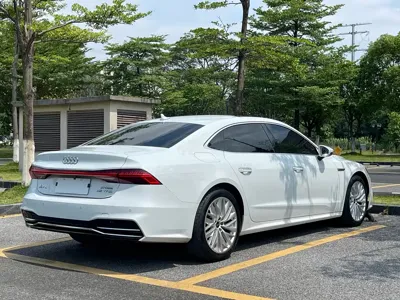 Audi A7L