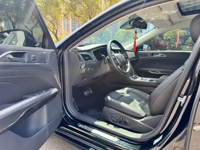 Ford Taurus