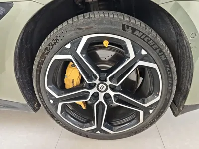 Xiaomi SU7