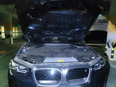 BMW iX3