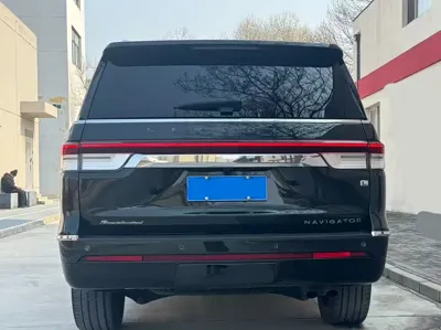 Lincoln Navigator