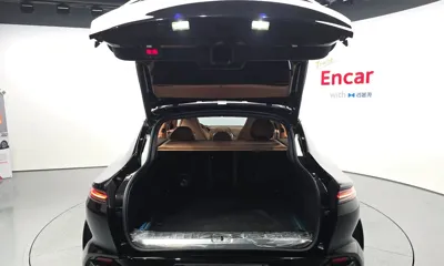 Astonmartin DBX