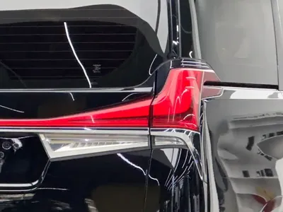 Lexus LM