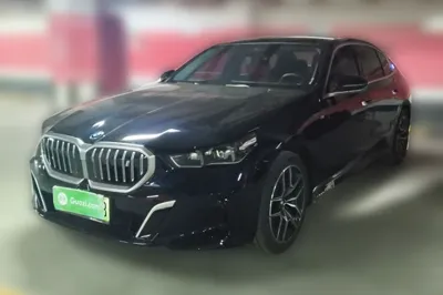 BMW i5