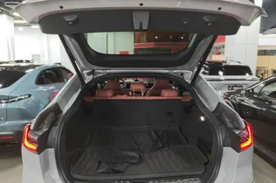 Nio EC6