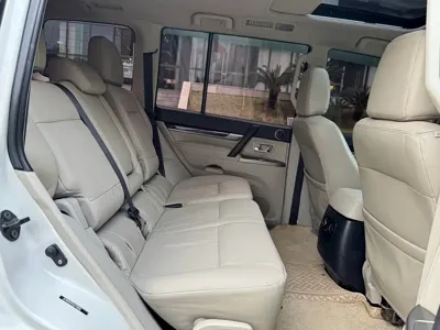 Mitsubishi Pajero (Import)