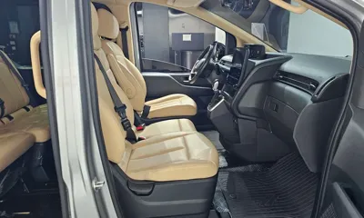 Hyundai Staria