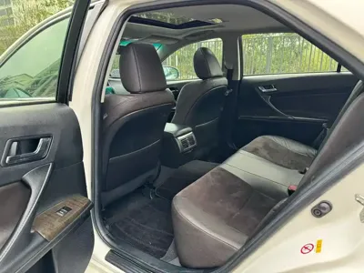 Toyota Reiz
