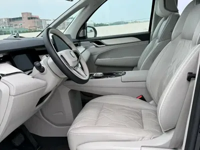 Volvo EM90