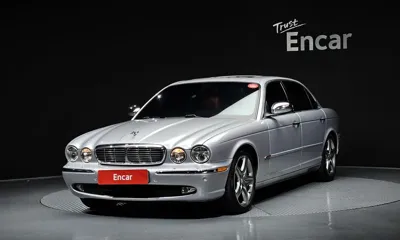 Jaguar XJ-8