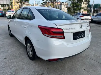Toyota Yaris L